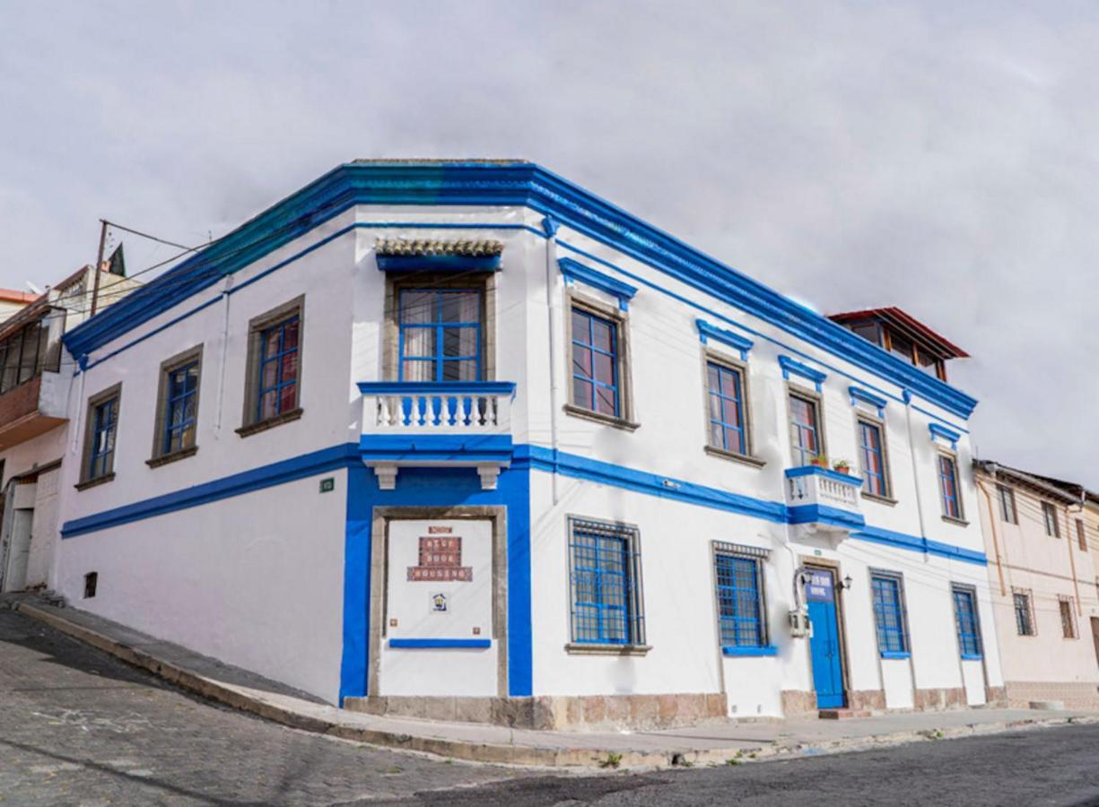 Hotel Blue Door Housing Historic Quito Exterior foto